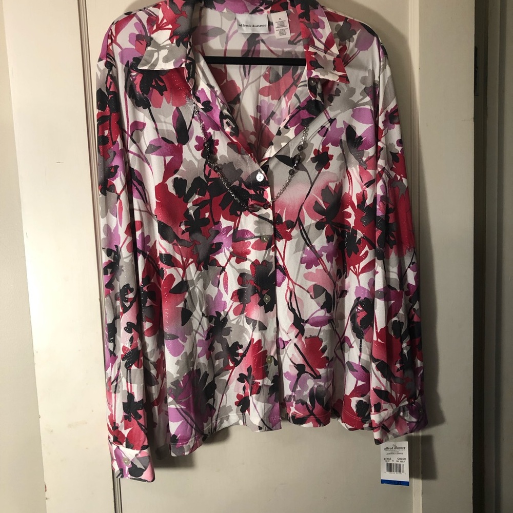 NWT Alfred Dunner XL long sleeve with necklace